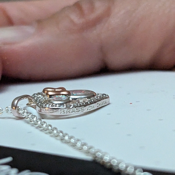 Minnie Mouse Heart Necklace (Fine Silver Plated) NWT - Picture 6 of 7